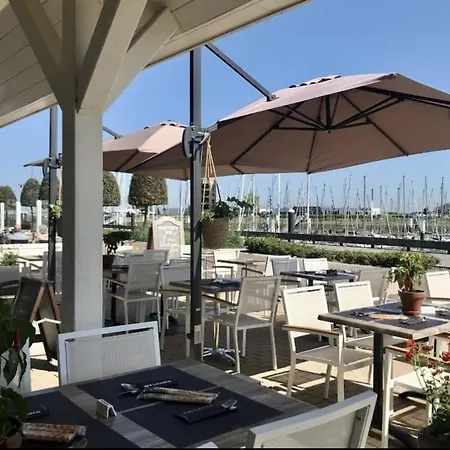 Duplex Capricia Met Zwembad Jachthaven 아파트 니우포르트