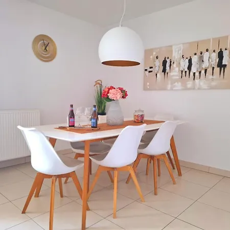 Duplex Capricia Met Zwembad Jachthaven 아파트 니우포르트